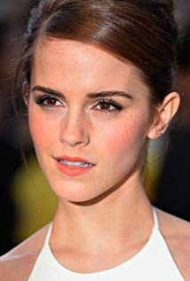 How tall is Emma Watson?